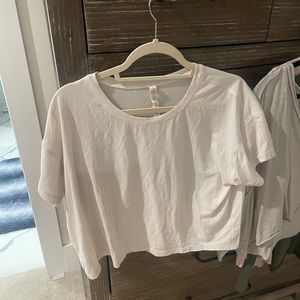 Lululemon white work out crop top
